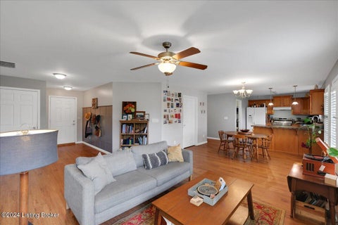 Tiny photo for 2014 Cherrywood Dr, La Grange, KY 40031 (MLS # 1729701)
