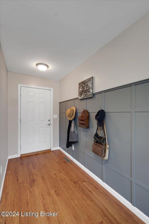 Tiny photo for 2014 Cherrywood Dr, La Grange, KY 40031 (MLS # 1729701)