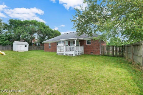 Tiny photo for 2014 Cherrywood Dr, La Grange, KY 40031 (MLS # 1729701)