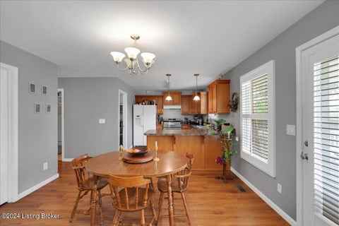 Tiny photo for 2014 Cherrywood Dr, La Grange, KY 40031 (MLS # 1729701)