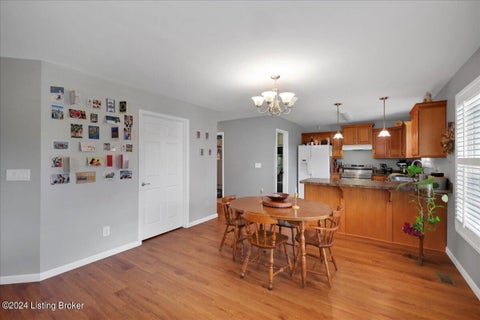 Tiny photo for 2014 Cherrywood Dr, La Grange, KY 40031 (MLS # 1729701)