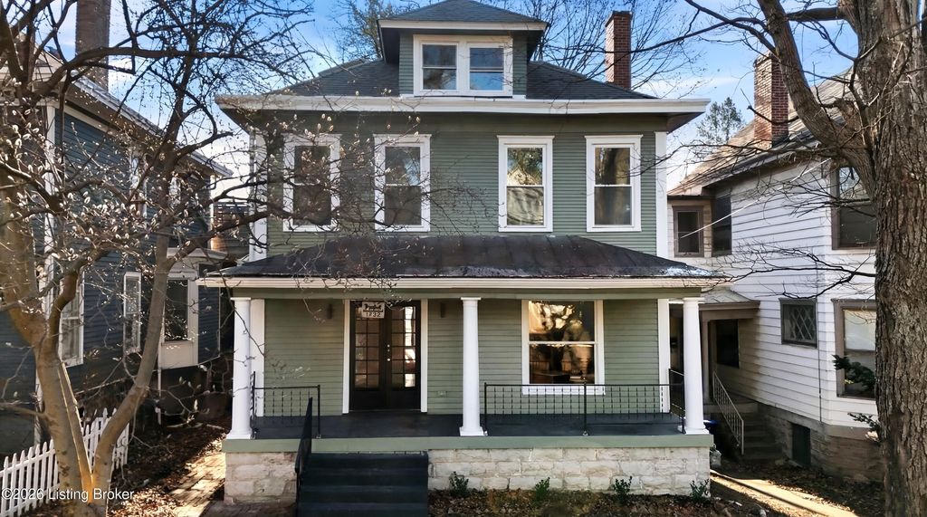 Photo of 1822 Tyler Pkwy, Louisville, KY 40204 (MLS # 1707613)