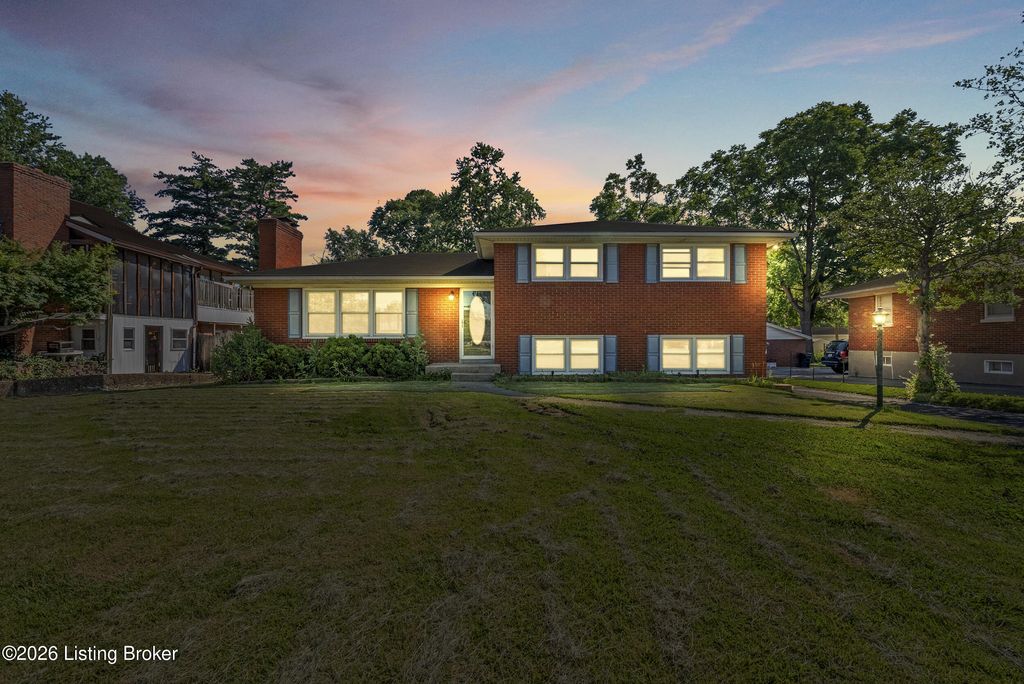 Photo of 3409 Newburg Rd, Louisville, KY 40218 (MLS # 1719542)