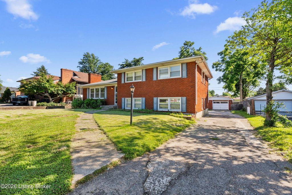 Photo of 3409 Newburg Rd, Louisville, KY 40218 (MLS # 1719542)