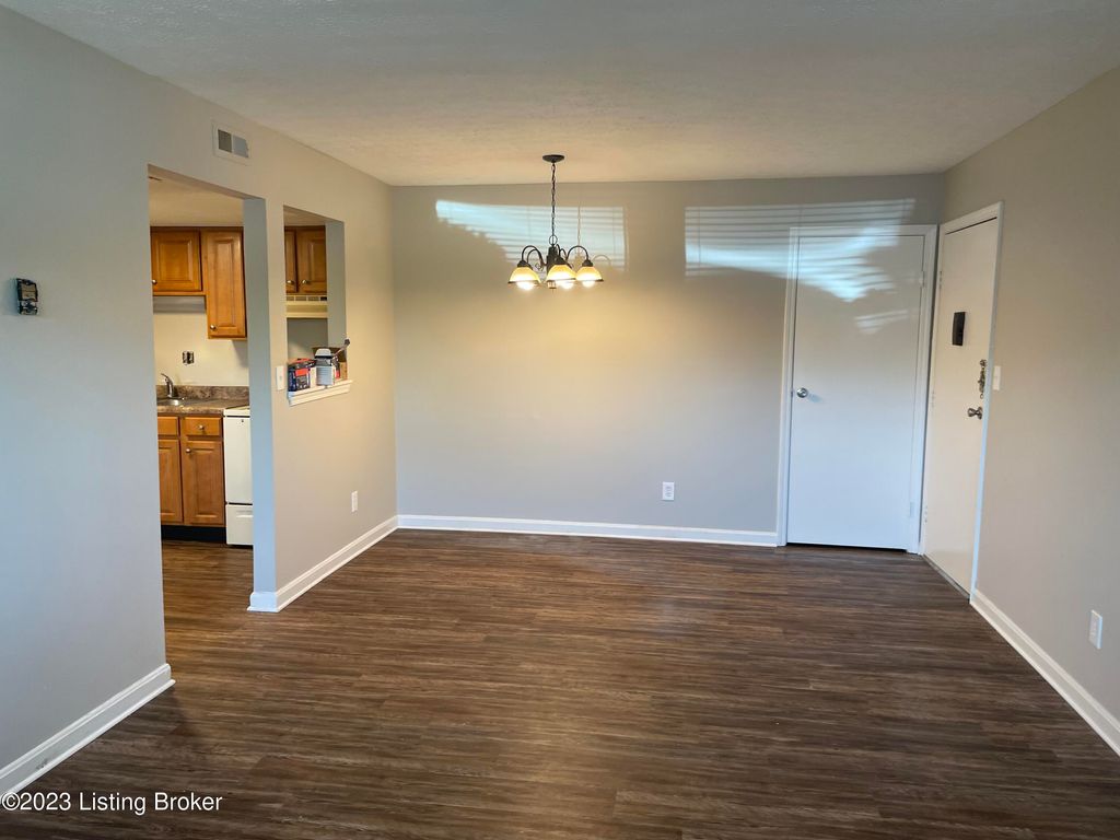 Photo of 404 N Hite Ave #B1, Louisville, KY 40206 (MLS # 1711941)