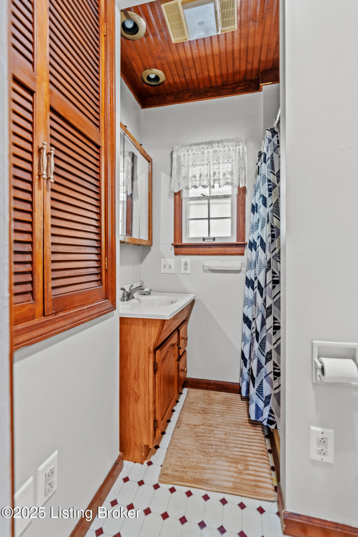 515 E Ashland Ave, Shelbyville, Pennsylvania image 5