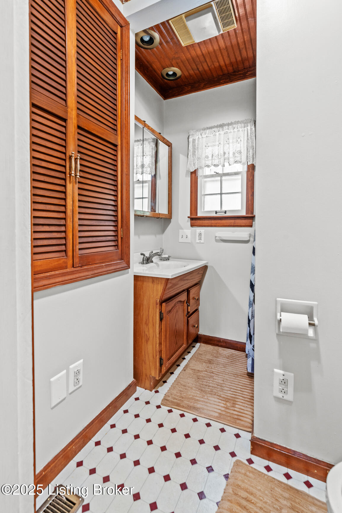 515 E Ashland Ave, Shelbyville, Pennsylvania image 4