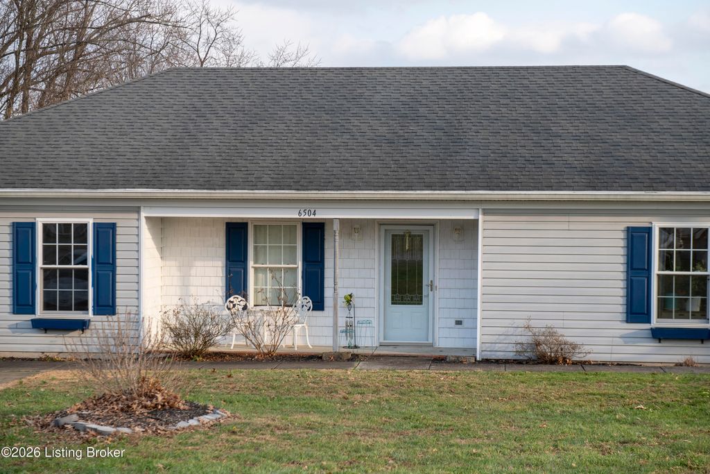 Photo of 6504 Missionary Ridge Dr, Pewee Valley, KY 40056 (MLS # 1706439)