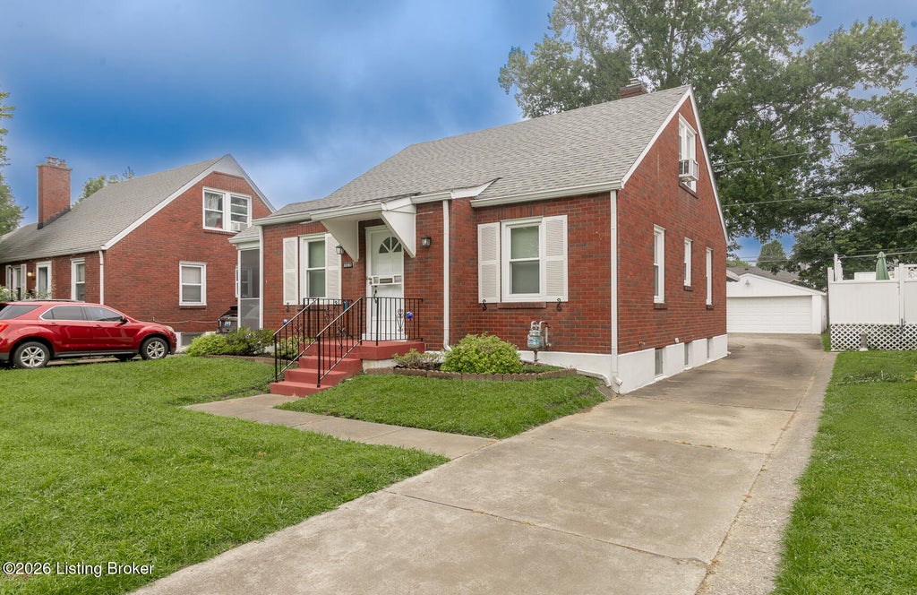 Photo of 929 Ardmore Dr, Louisville, KY 40217 (MLS # 1729030)