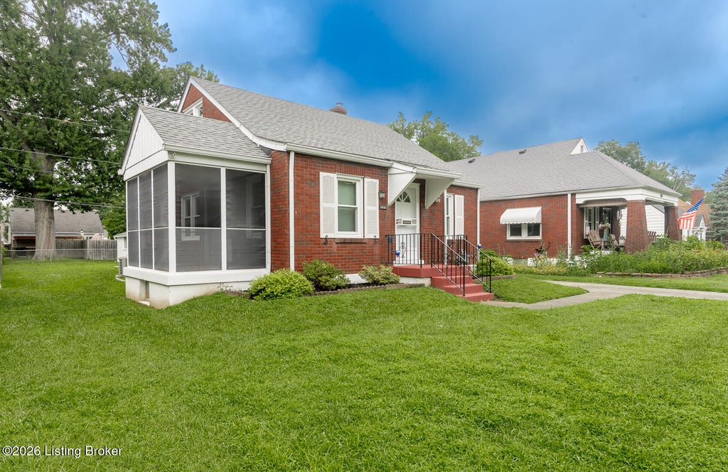 Photo of 929 Ardmore Dr, Louisville, KY 40217 (MLS # 1729030)