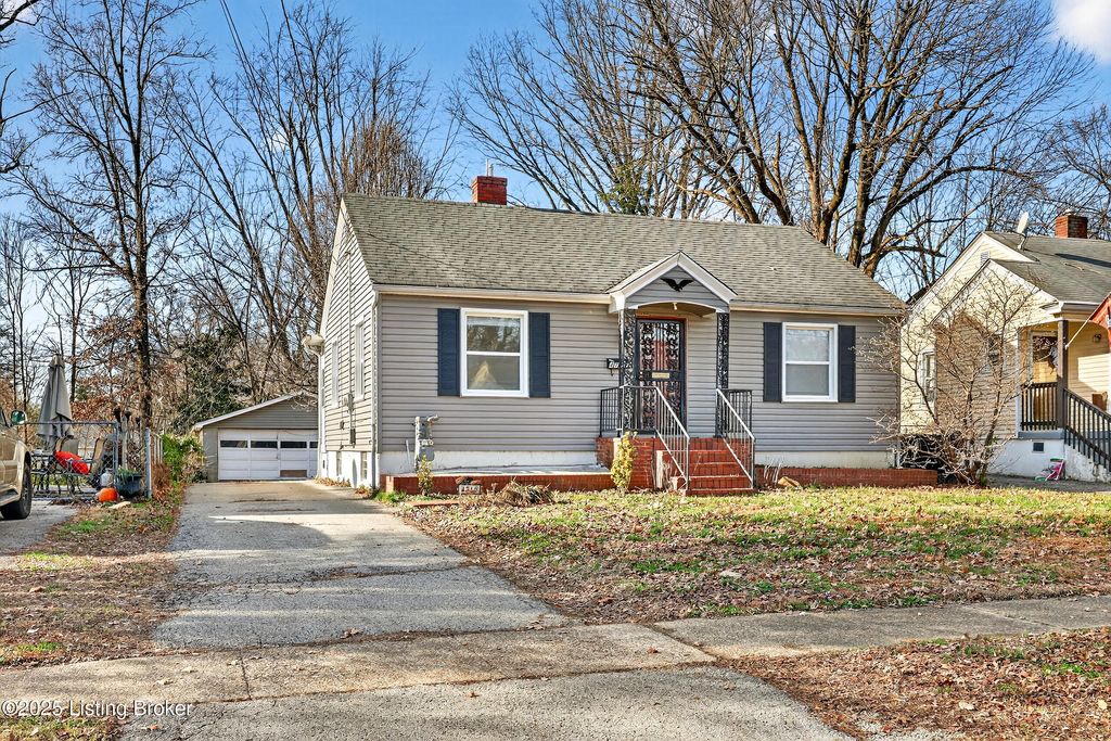 Photo of 4710 Cliff Ave, Louisville, KY 40215 (MLS # 1705676)