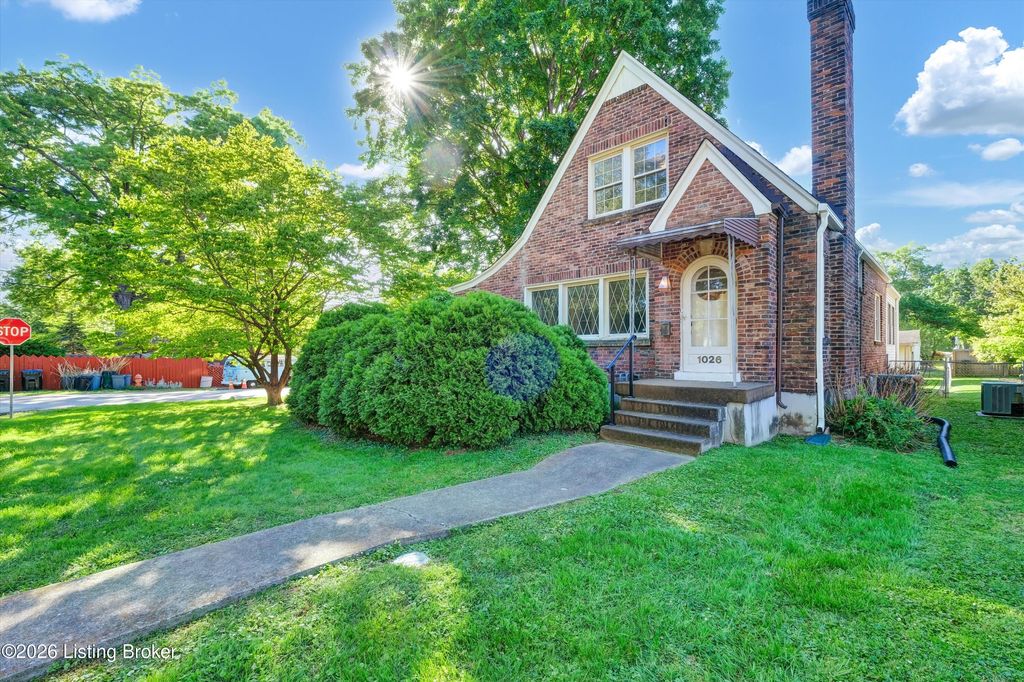 Photo of 1026 English Ave, Louisville, KY 40217 (MLS # 1717073)