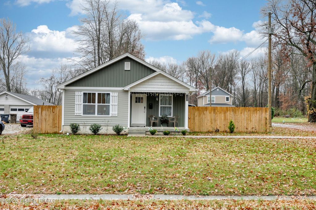 Photo of 1248 Helck Ave, Louisville, KY 40213 (MLS # 1704321)