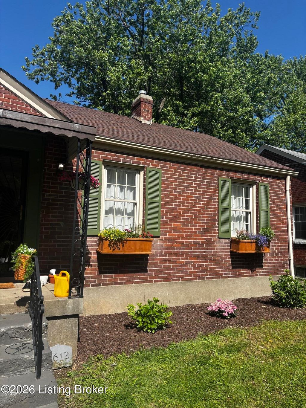 Photo of 4612 Bellevue Ave, Louisville, KY 40215 (MLS # 1708881)