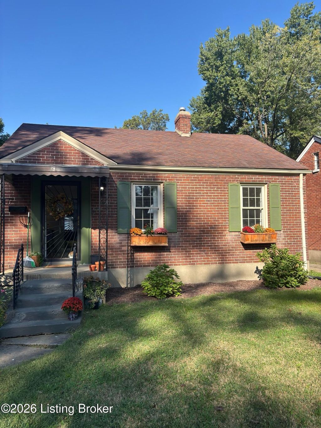 Photo of 4612 Bellevue Ave, Louisville, KY 40215 (MLS # 1708881)