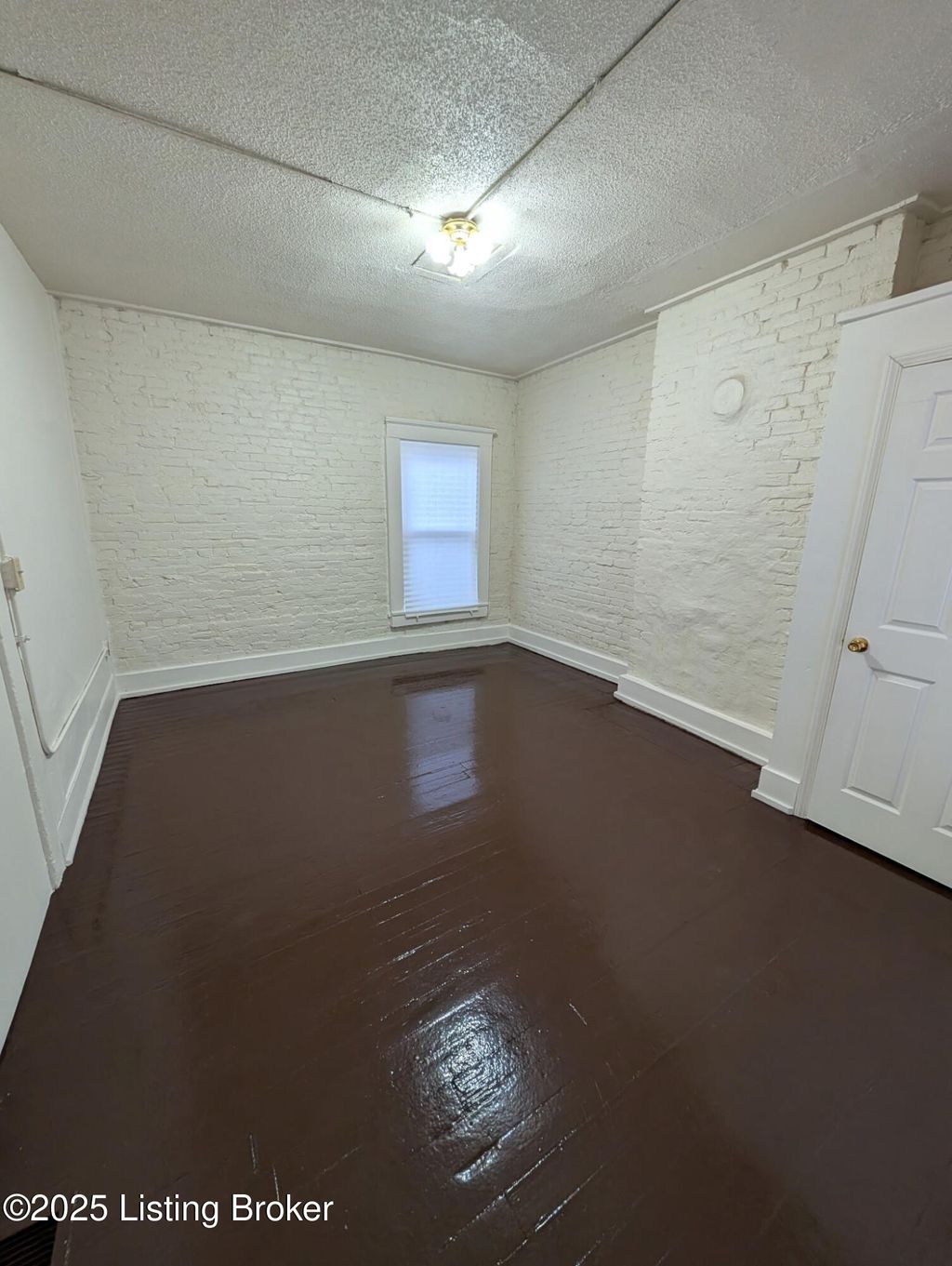 Photo of 2429 Griffiths Ave, Louisville, KY 40212 (MLS # 1704775)