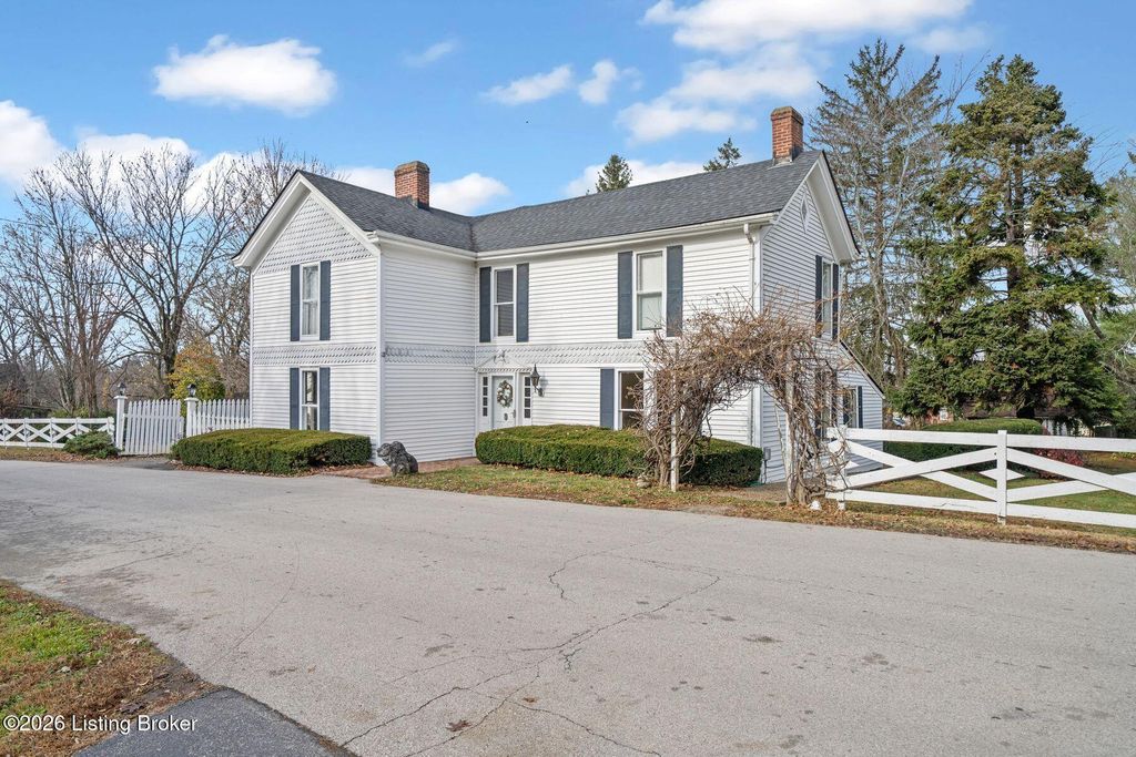 Photo of 138 Rollington Rd, Pewee Valley, KY 40056 (MLS # 1714102)