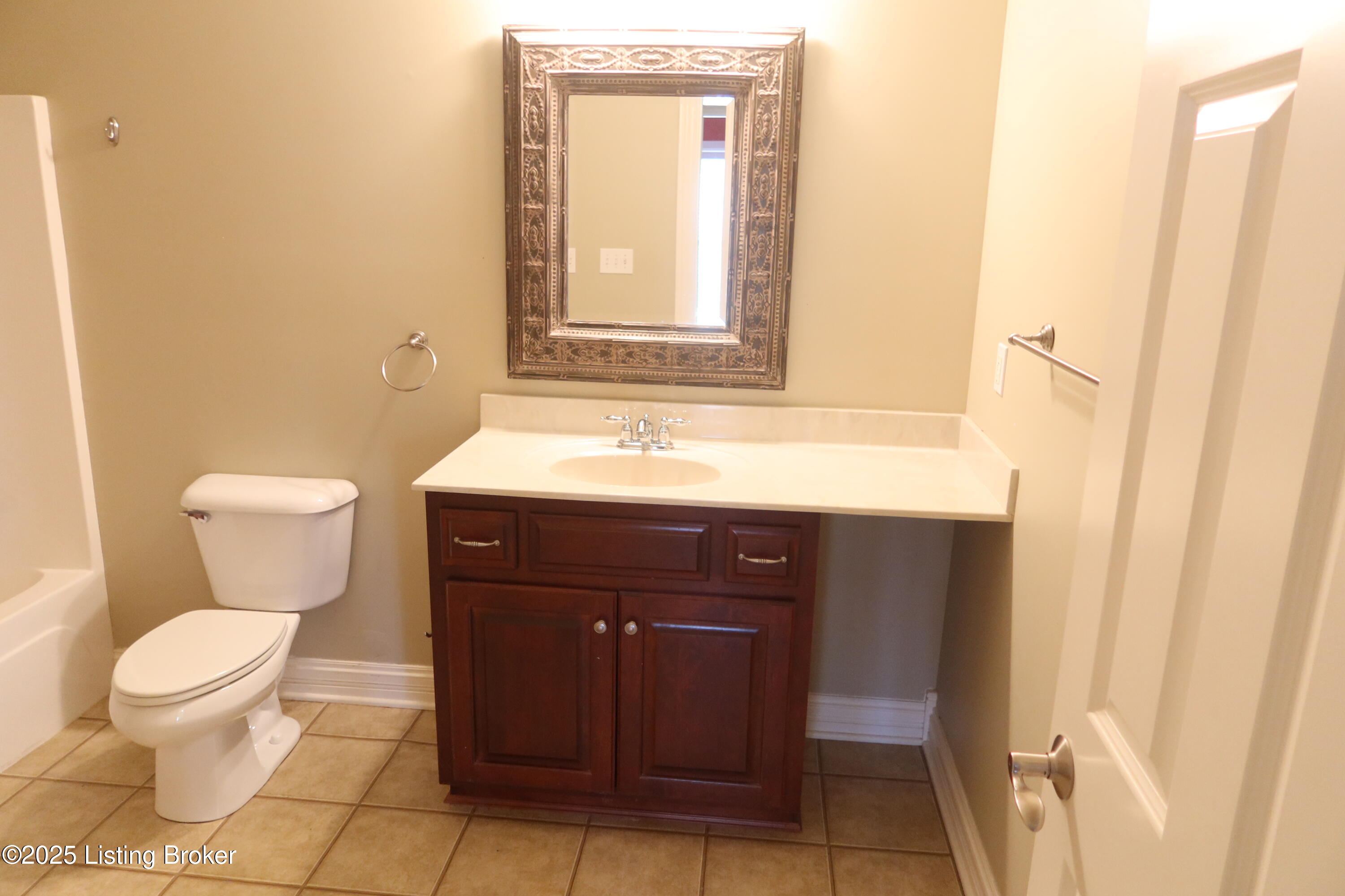 3234 Ridge Brook Cir, Louisville, Kentucky image 31