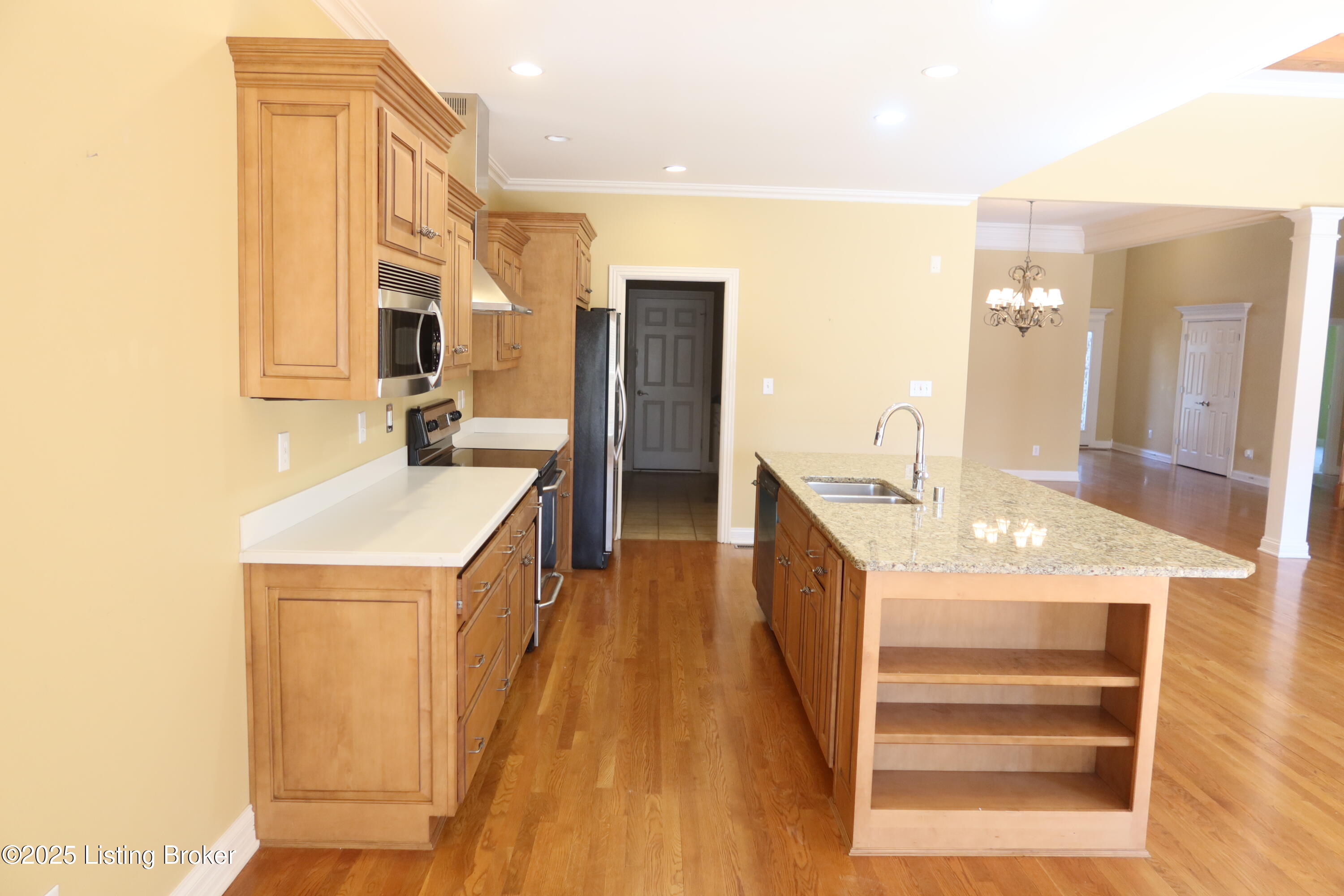 3234 Ridge Brook Cir, Louisville, Kentucky image 3