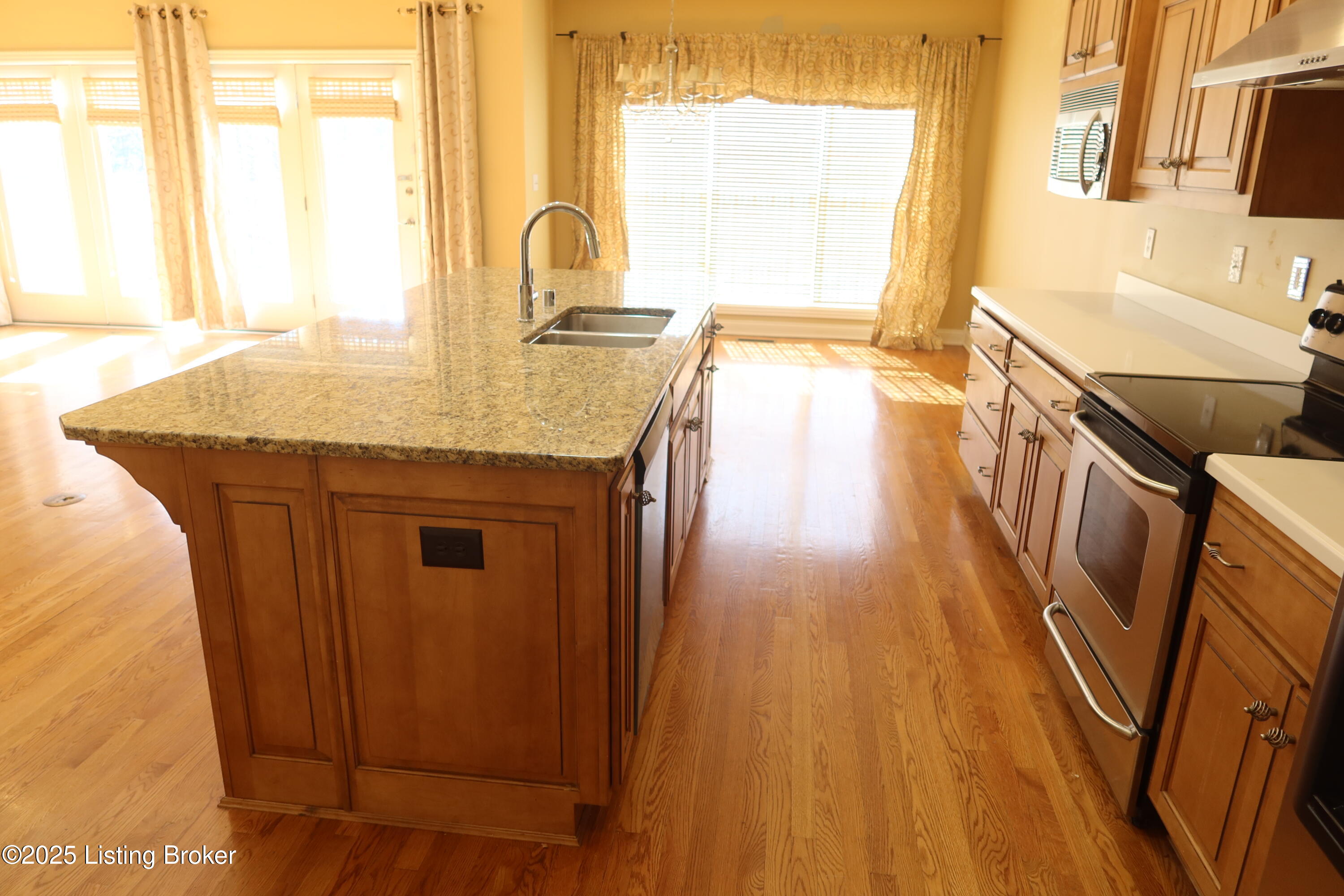 3234 Ridge Brook Cir, Louisville, Kentucky image 8