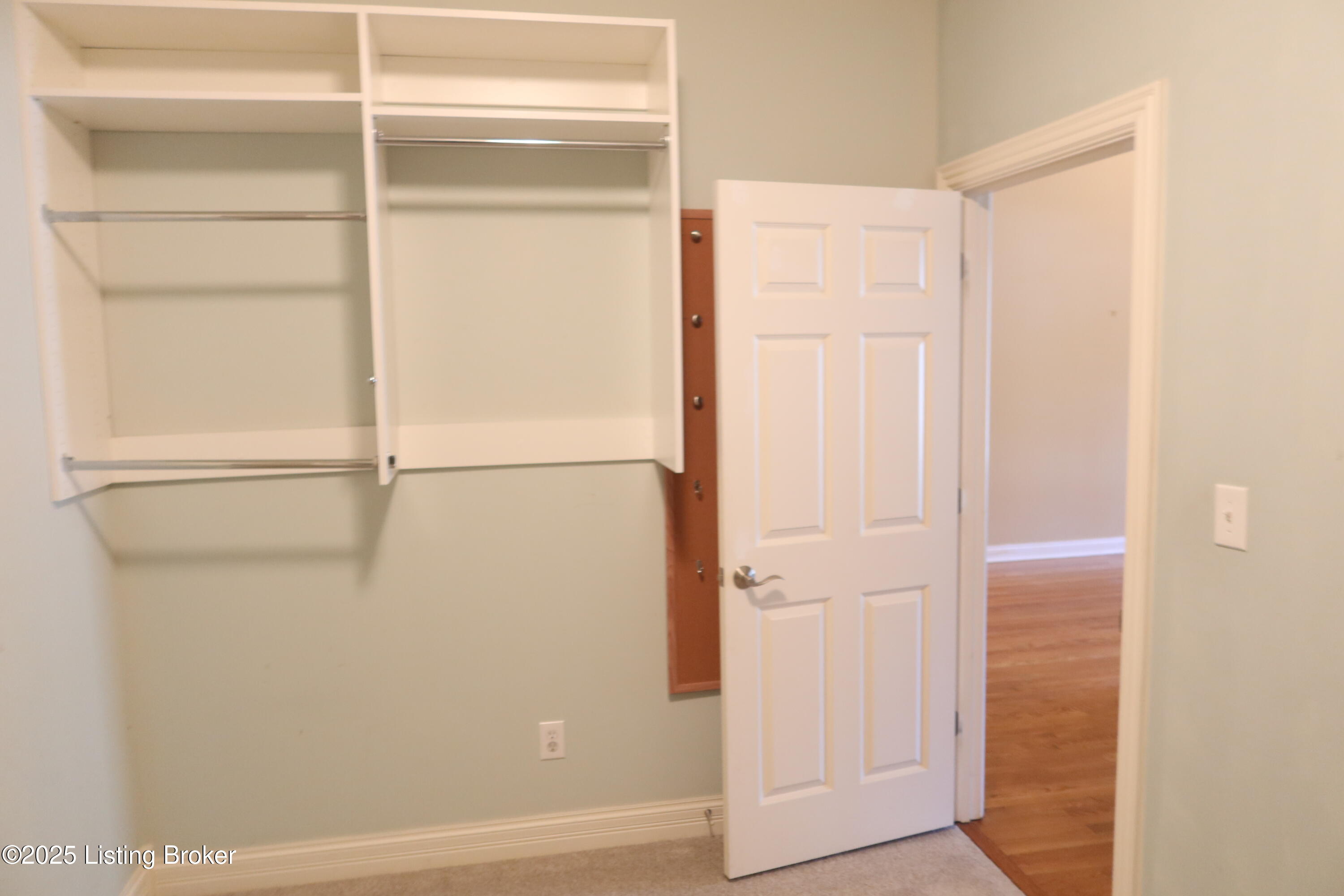 3234 Ridge Brook Cir, Louisville, Kentucky image 49