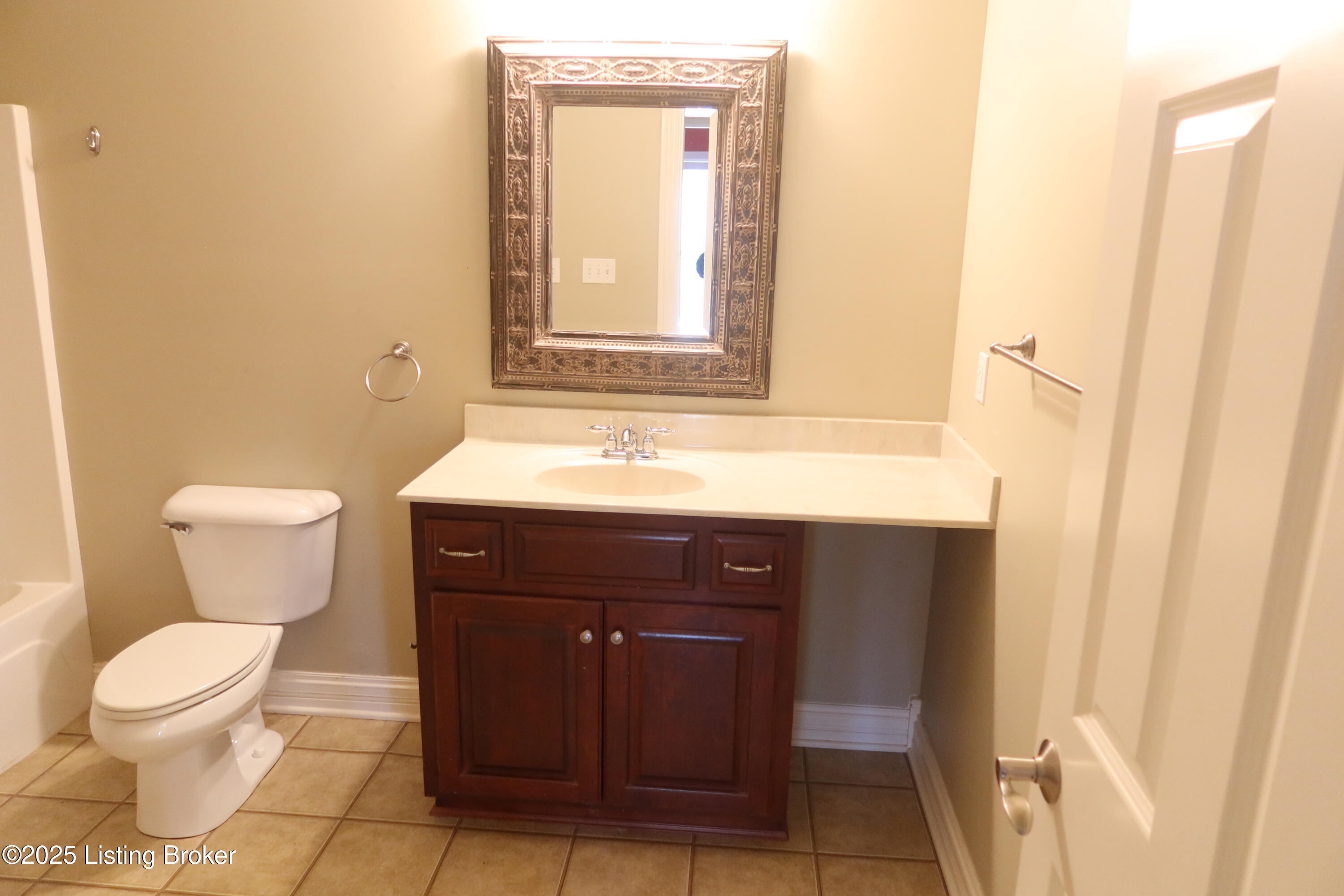 3234 Ridge Brook Cir, Louisville, Kentucky image 30