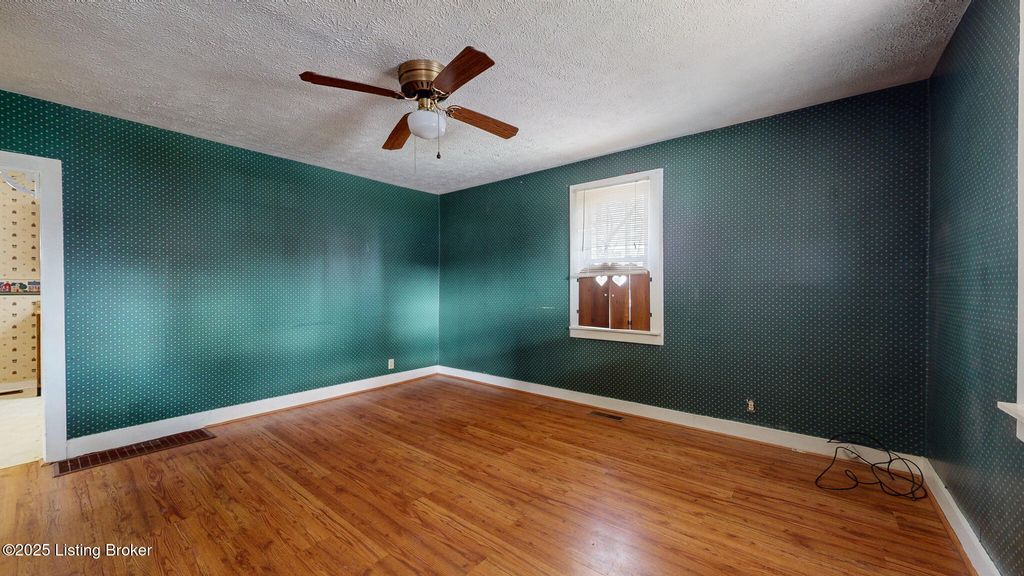 Photo of 805 Winslow St, Carrollton, KY 41008 (MLS # 1704527)