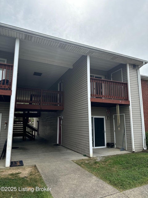 Apartment For Rent - 4109 Blue Lick Ct #6<br/> Louisville, KY 40229
