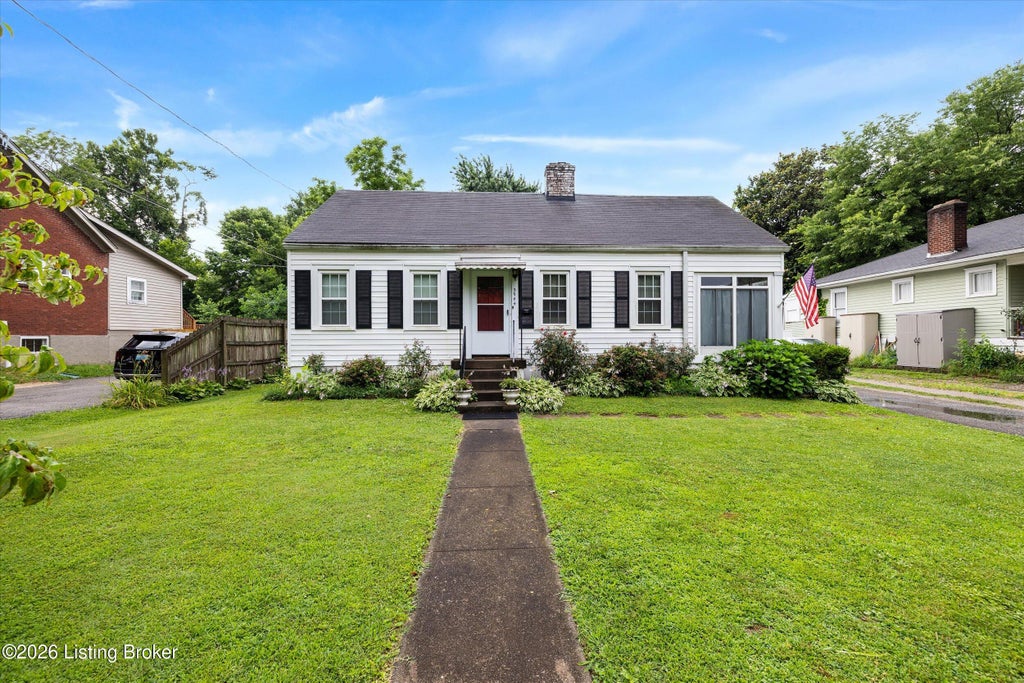 Photo of 3944 Massie Ave, Louisville, KY 40207 (MLS # 1721350)