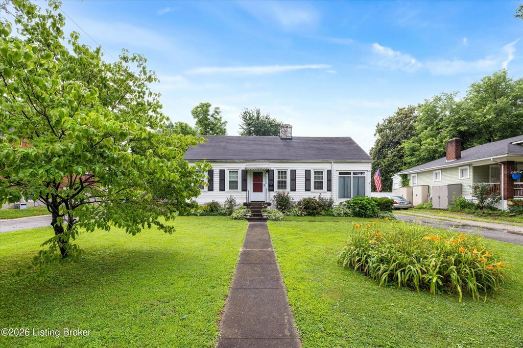 Photo of 3944 Massie Ave, Louisville, KY 40207 (MLS # 1721350)