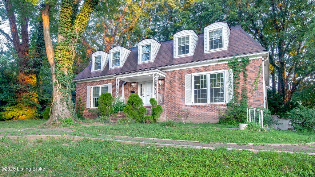 Photo of 5817 Prince William St, Louisville, KY 40207 (MLS # 1727743)