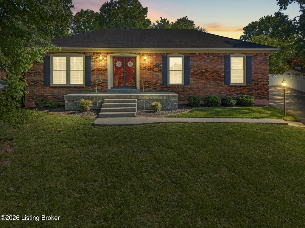 Photo of 8514 Amerivan Dr, Louisville, KY 40299 (MLS # 1716849)