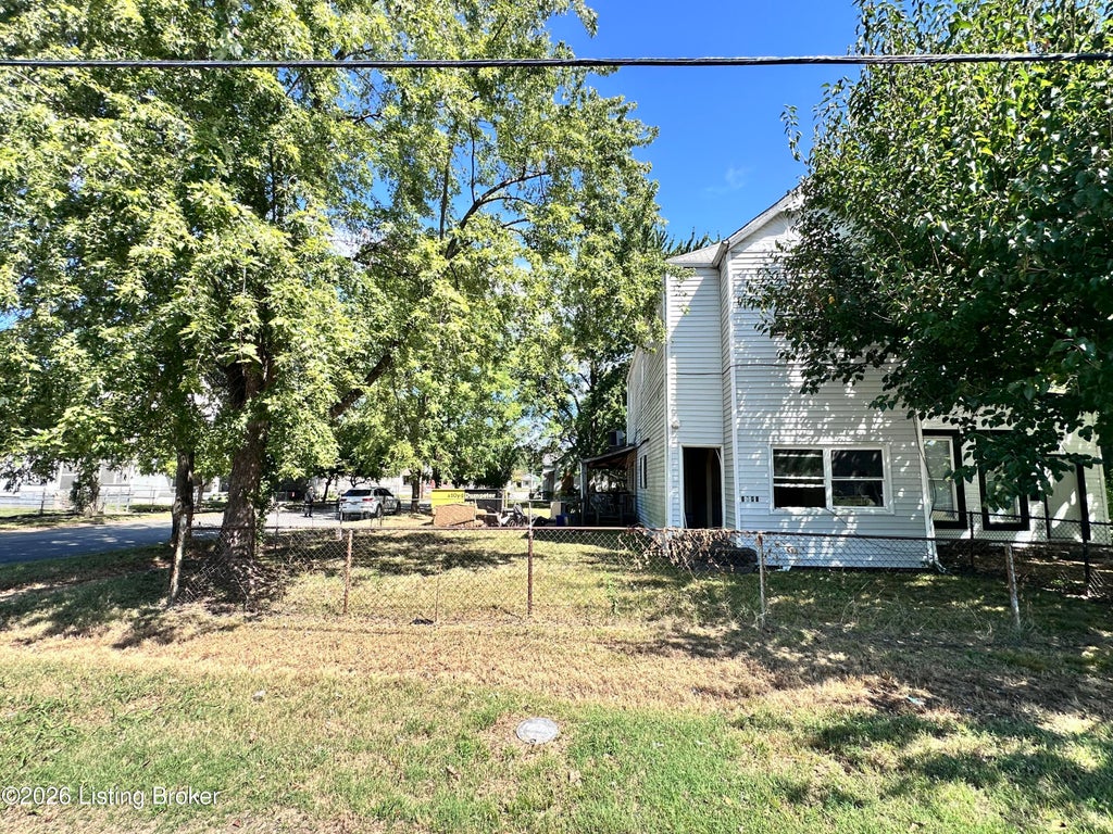 Photo of 2723 Saint Xavier St, Louisville, KY 40212 (MLS # 1729874)