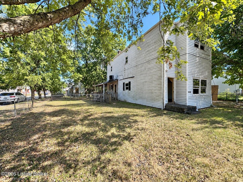 Photo of 2723 Saint Xavier St, Louisville, KY 40212 (MLS # 1729874)