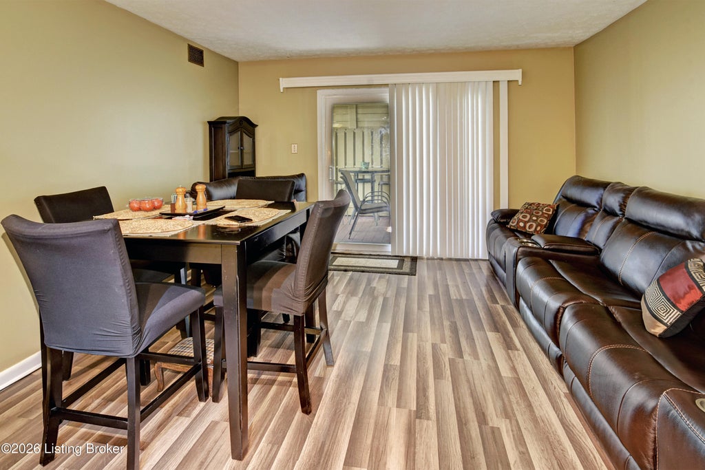 Photo of 1935 Gardiner Ln #APT E70, Louisville, KY 40205 (MLS # 1727823)