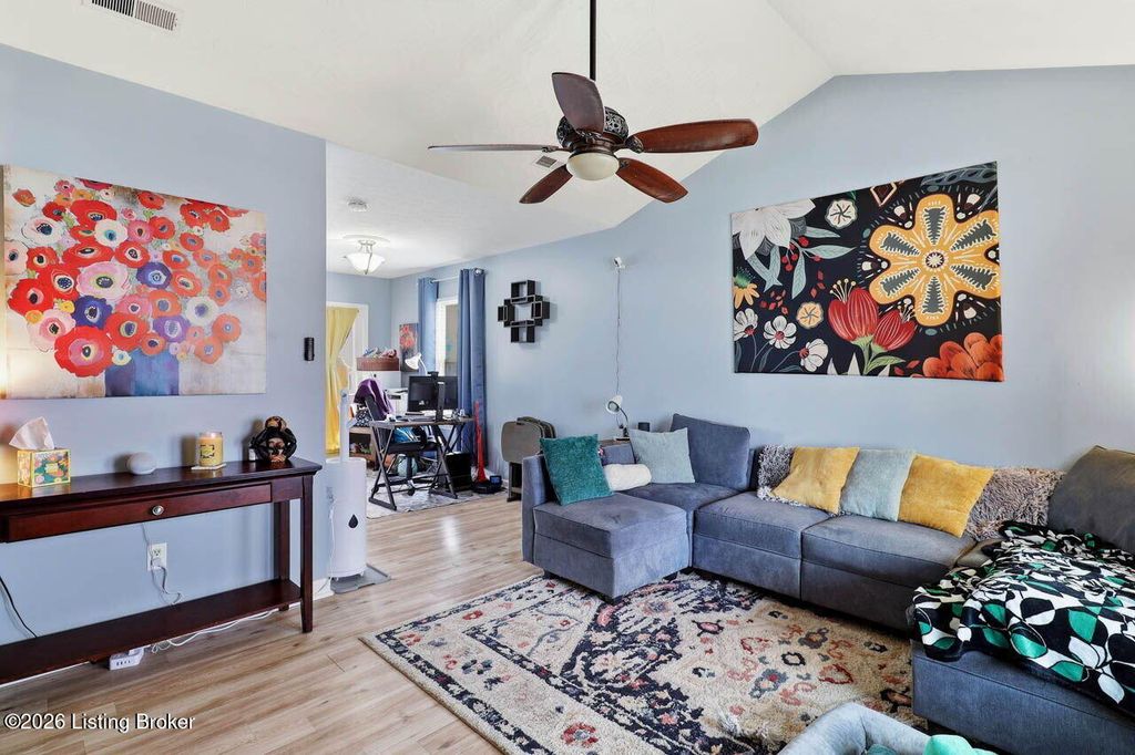 Photo of 12437 Kingsley Dr, Louisville, KY 40229 (MLS # 1709837)