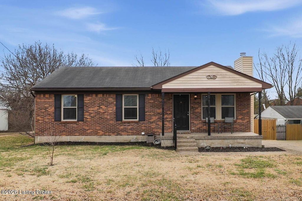 Photo of 12437 Kingsley Dr, Louisville, KY 40229 (MLS # 1709837)