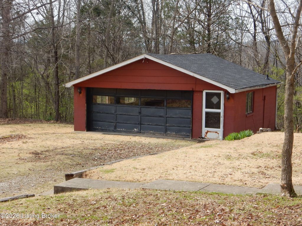 Photo of 161 Wirth Dr, Shepherdsville, KY 40165 (MLS # 1712074)