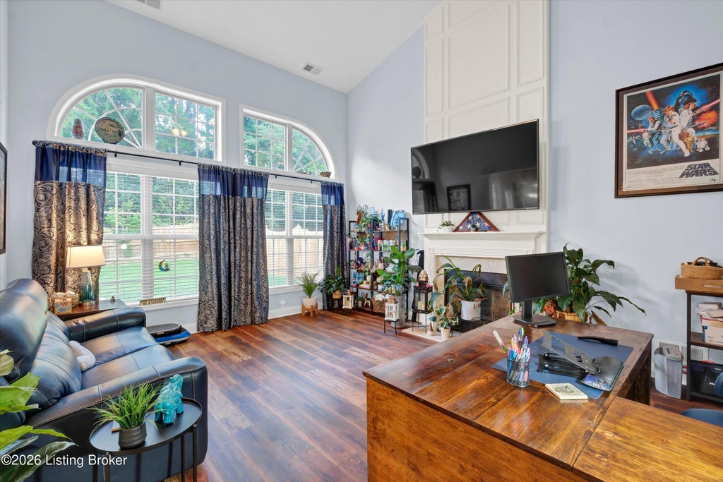 Photo of 8823 Gentlewind Way, Louisville, KY 40291 (MLS # 1730487)