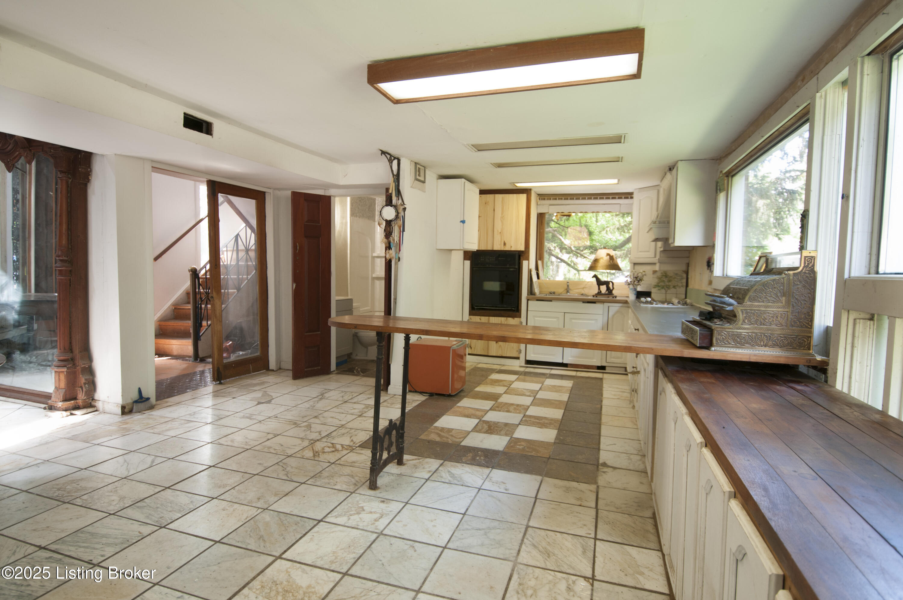 357 Ridgeway Ave, Louisville, Pennsylvania image 15