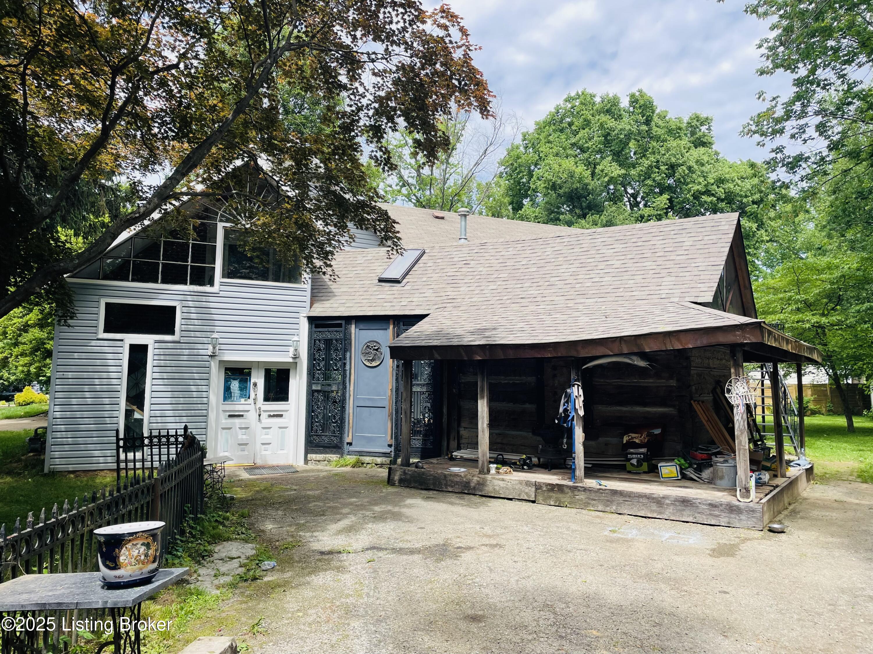357 Ridgeway Ave, Louisville, Pennsylvania image 1