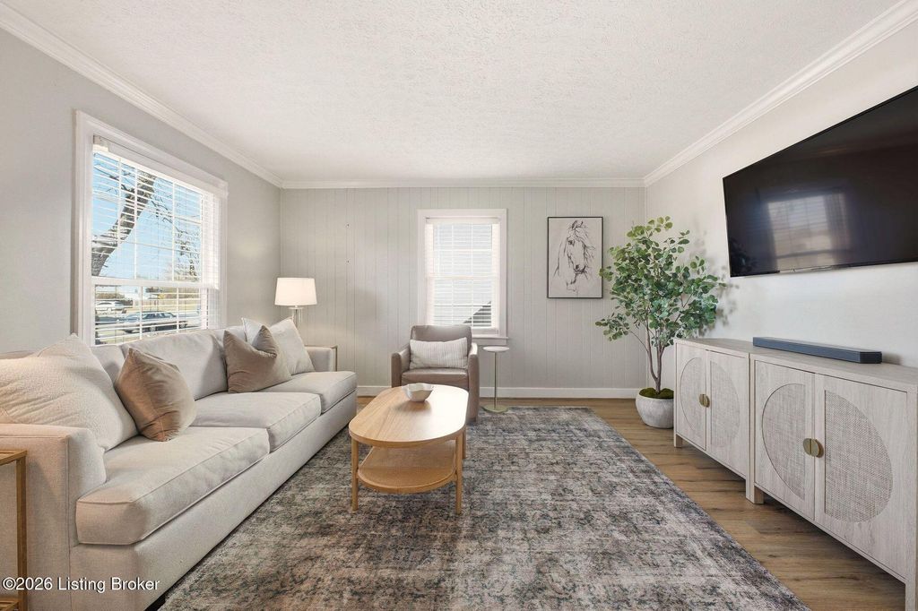 Photo of 915 Washburn Ave, Louisville, KY 40222 (MLS # 1707041)