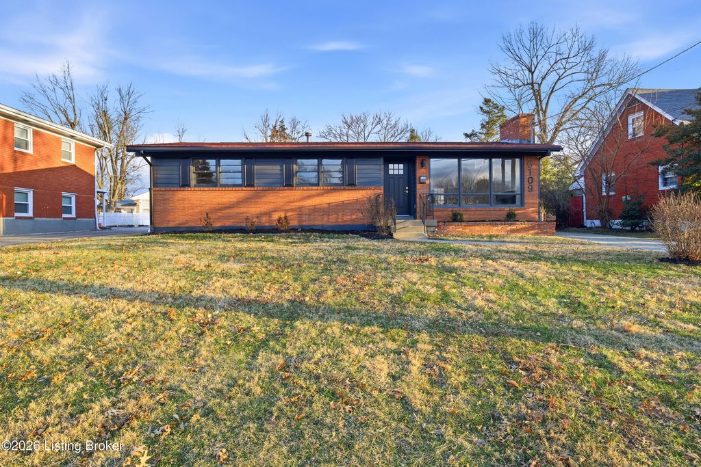 Photo of 6109 Princess Way, Louisville, KY 40219 (MLS # 1706861)