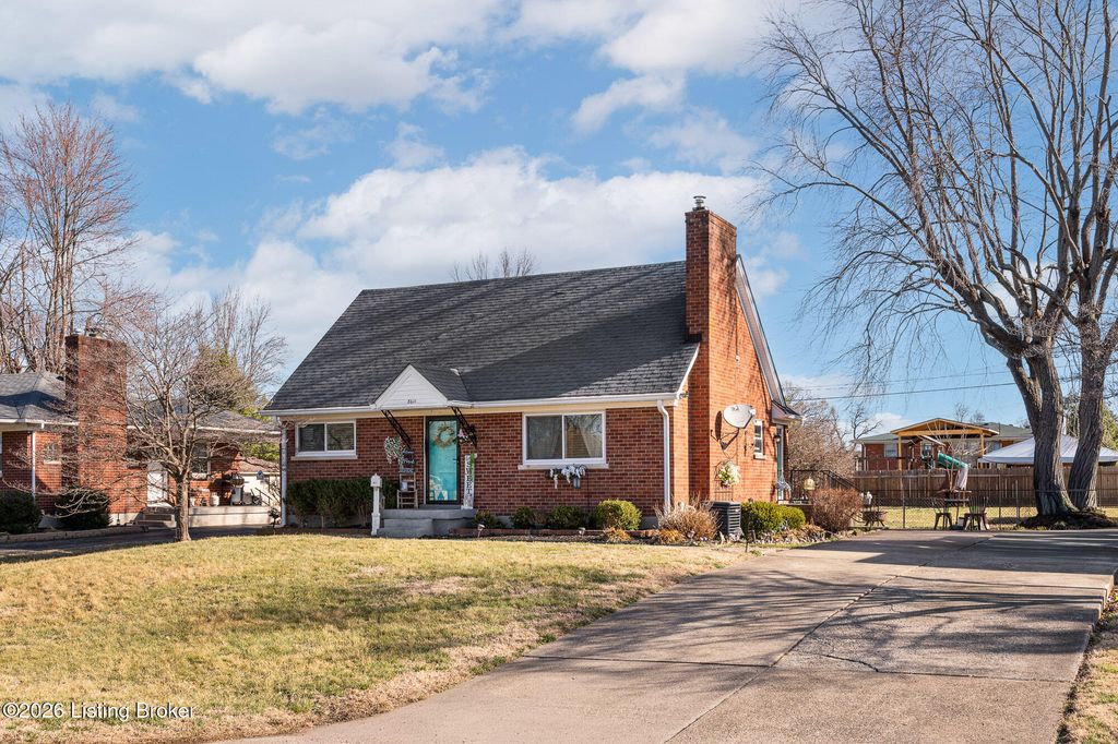 Photo of 8611 Claudia Dr, Louisville, KY 40219 (MLS # 1709842)