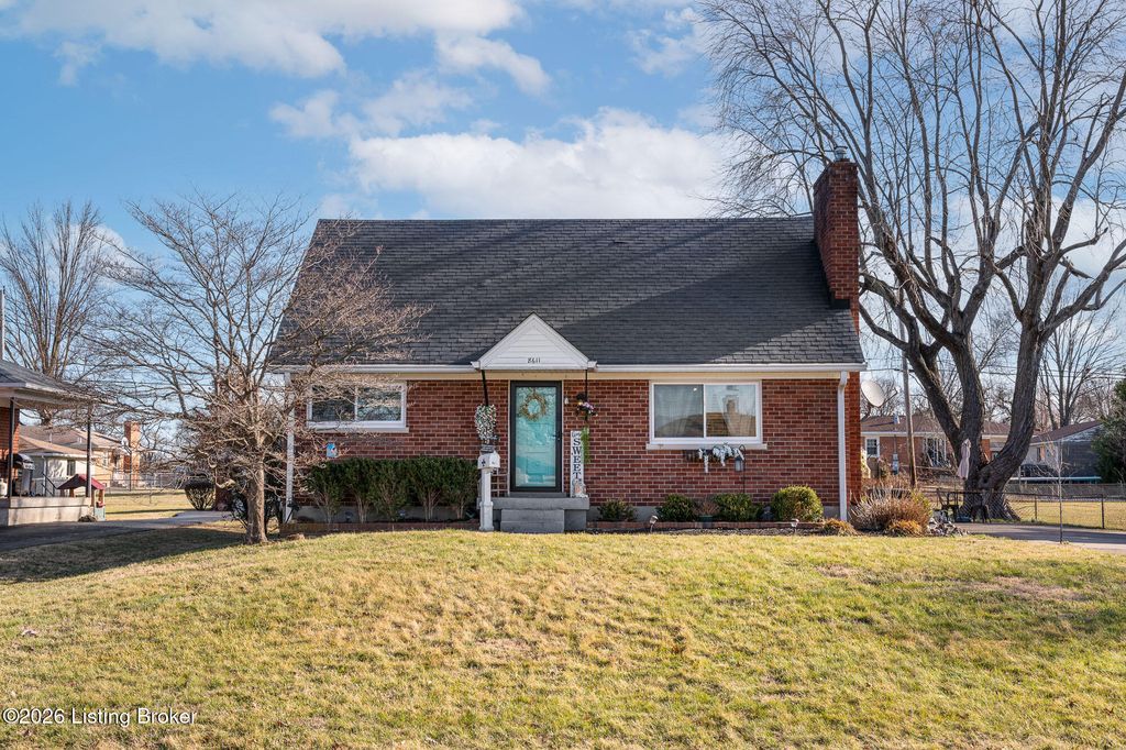 Photo of 8611 Claudia Dr, Louisville, KY 40219 (MLS # 1709842)