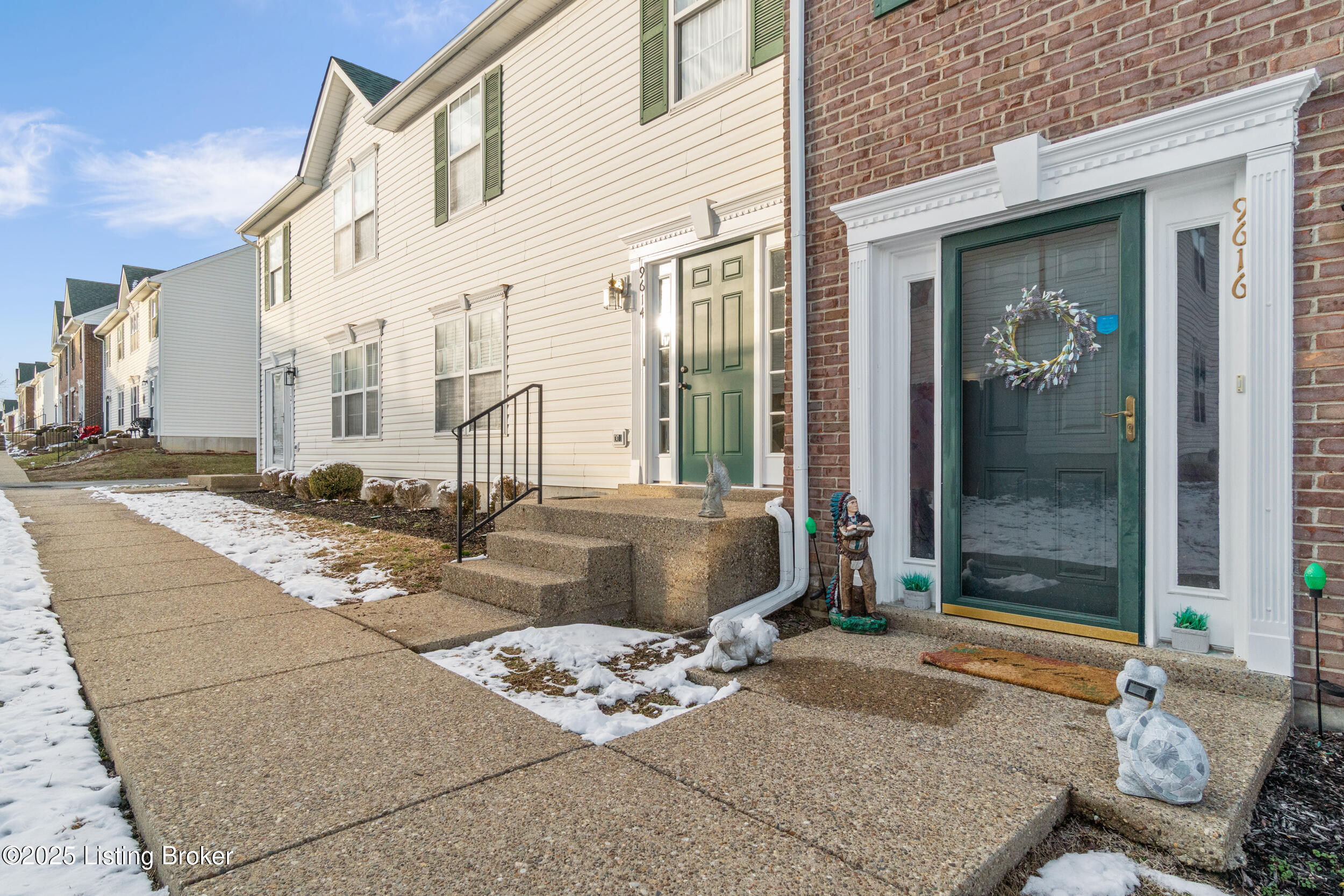 9616 Bayberry Green Ln, Louisville, Kentucky image 5