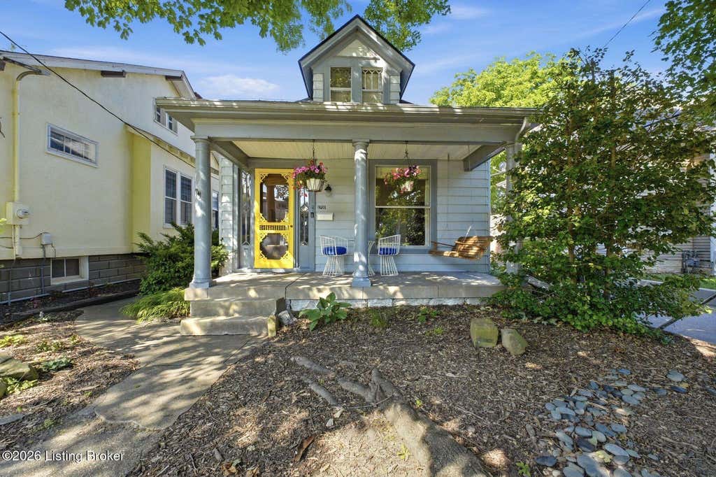 Photo of 1700 Fernwood Ave, Louisville, KY 40205 (MLS # 1721955)