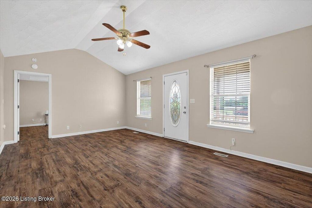 Photo of 645 Forest Ridge Dr, Mt Washington, KY 40047 (MLS # 1714727)