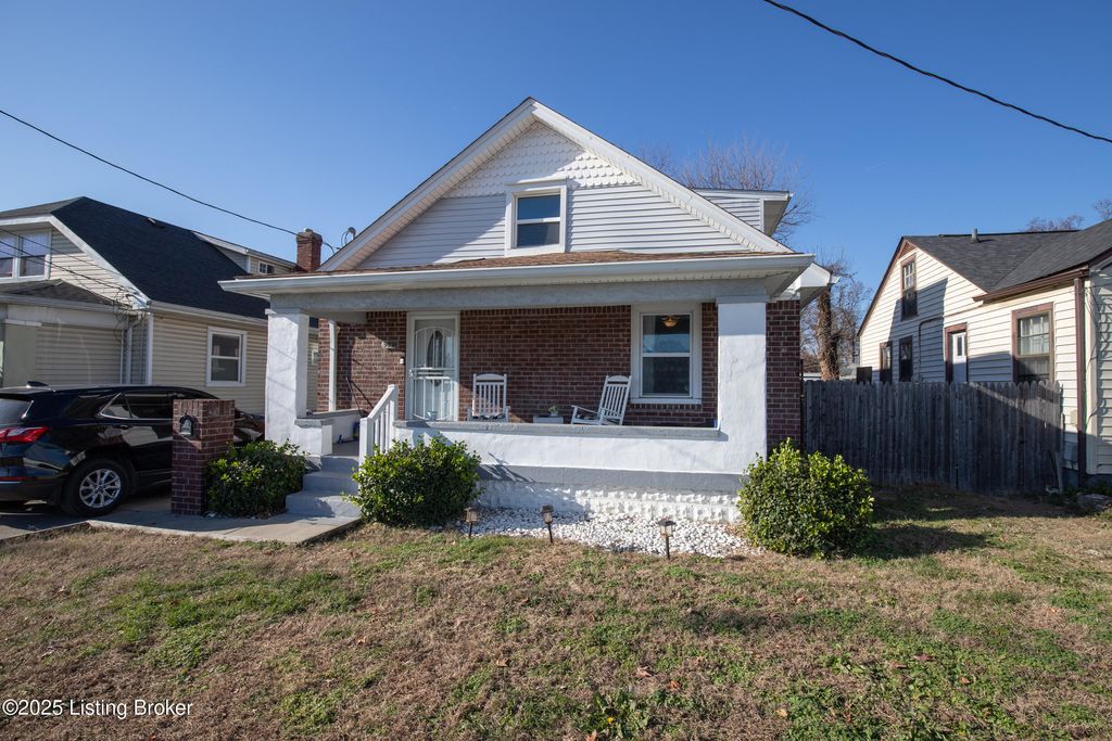 Photo of 3408 Cane Run Rd, Louisville, KY 40211 (MLS # 1707600)