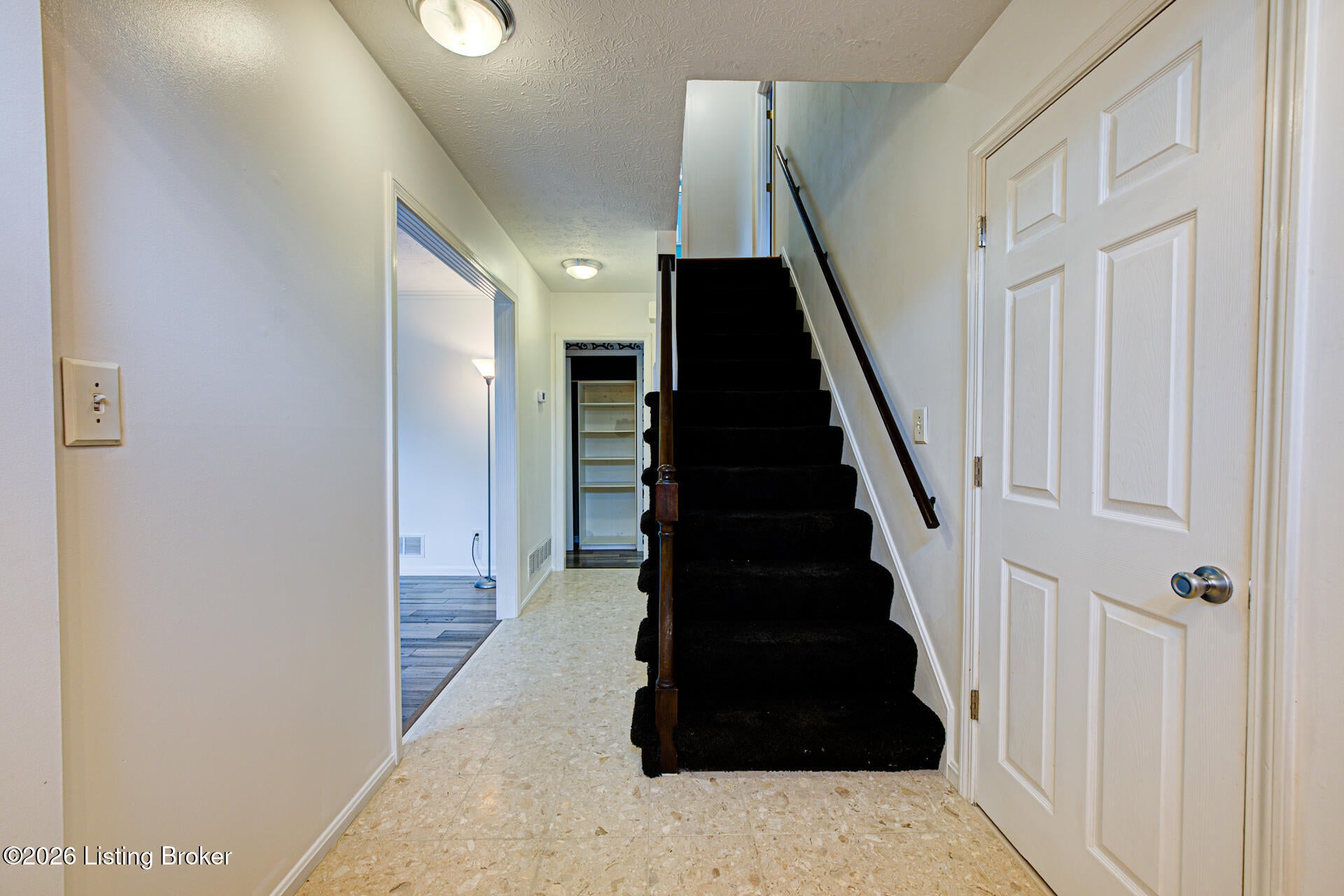 4517 Amerivan Ct